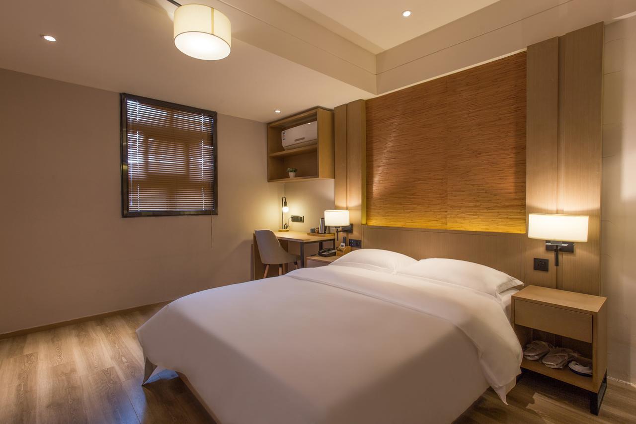 Yat House Hotell Guangzhou Exteriör bild