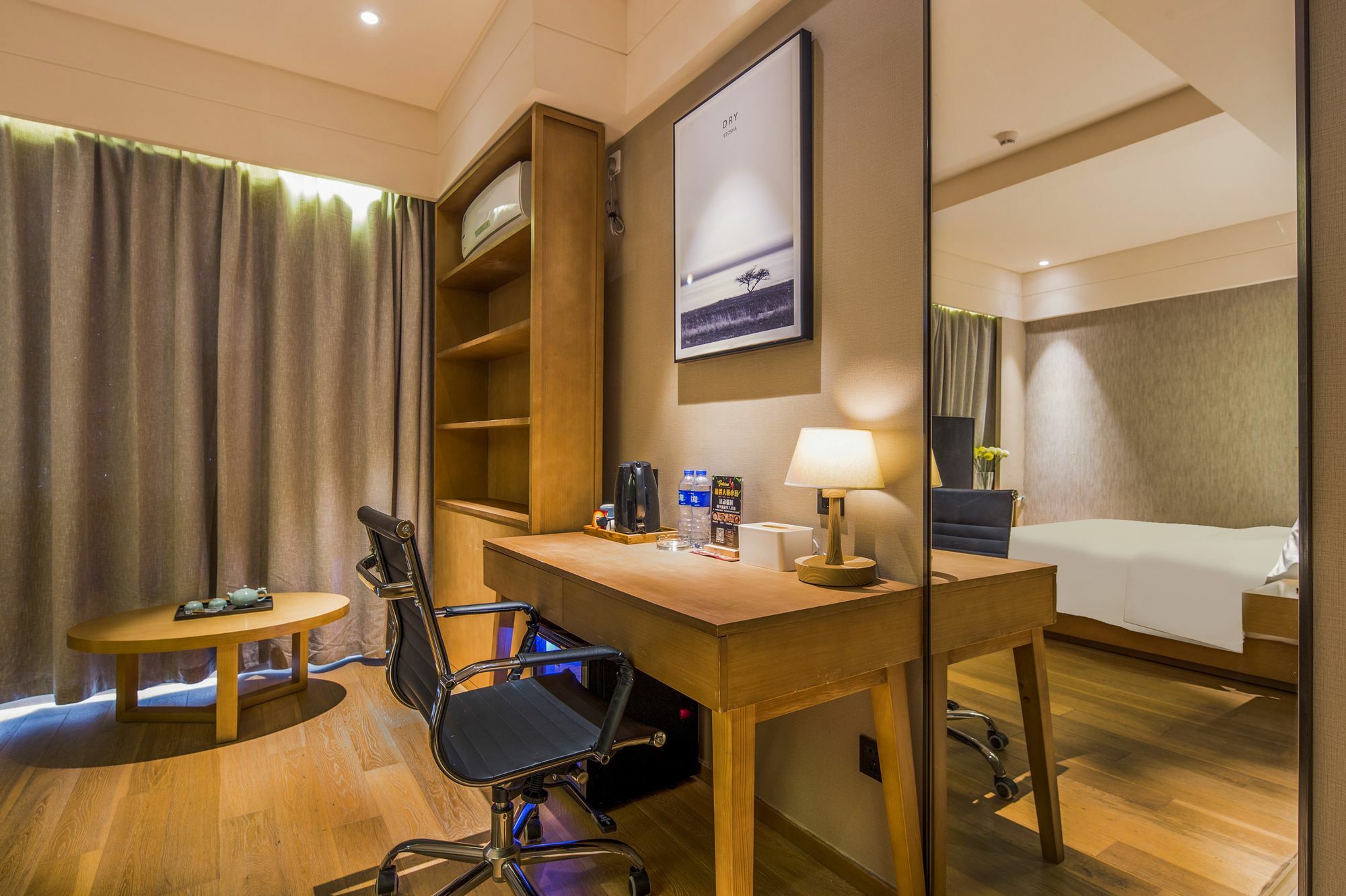 Yat House Hotell Guangzhou Exteriör bild